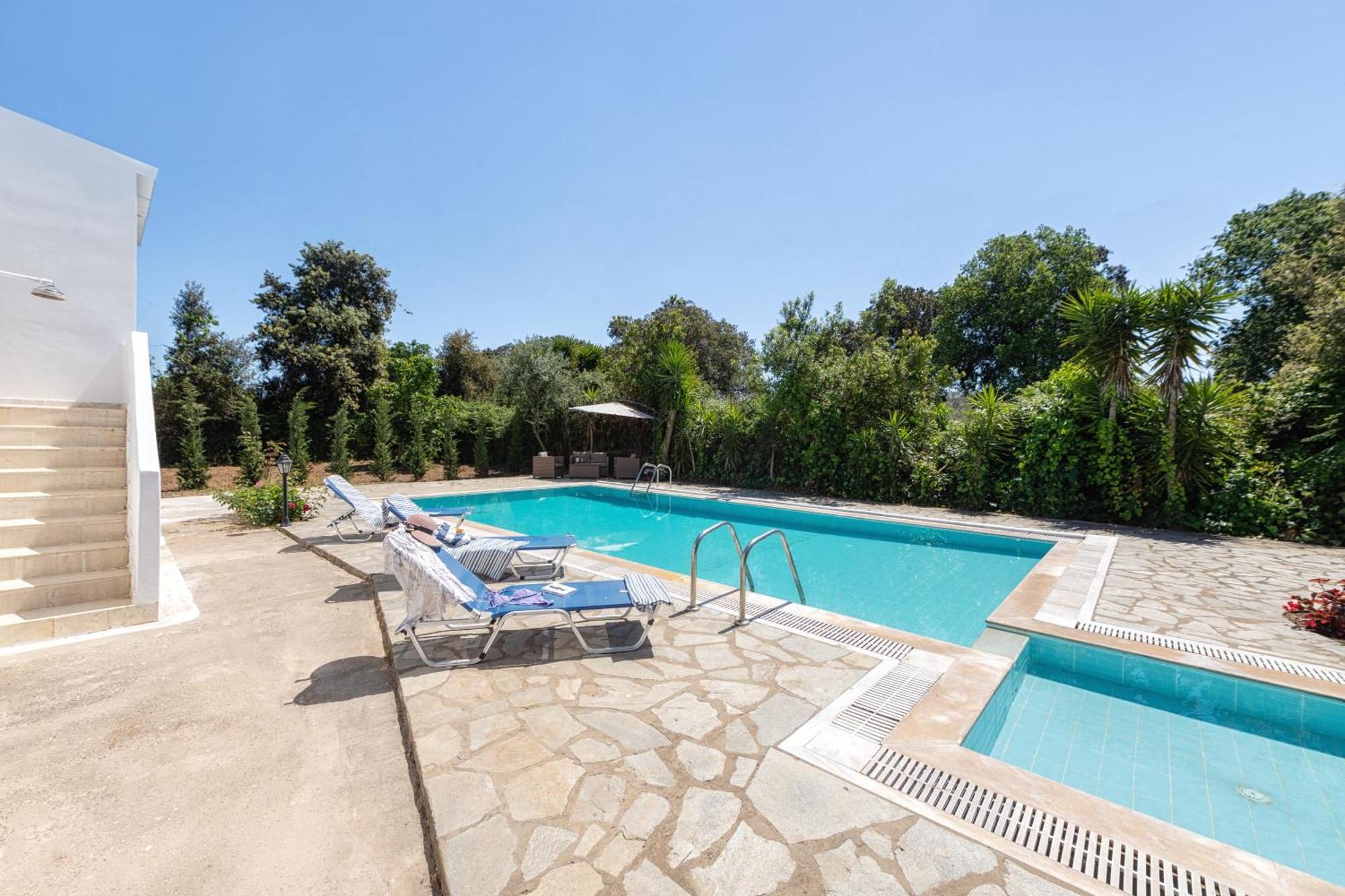Villa Secret Garden Villa-3bd, Pool & Bbq In Halikounas