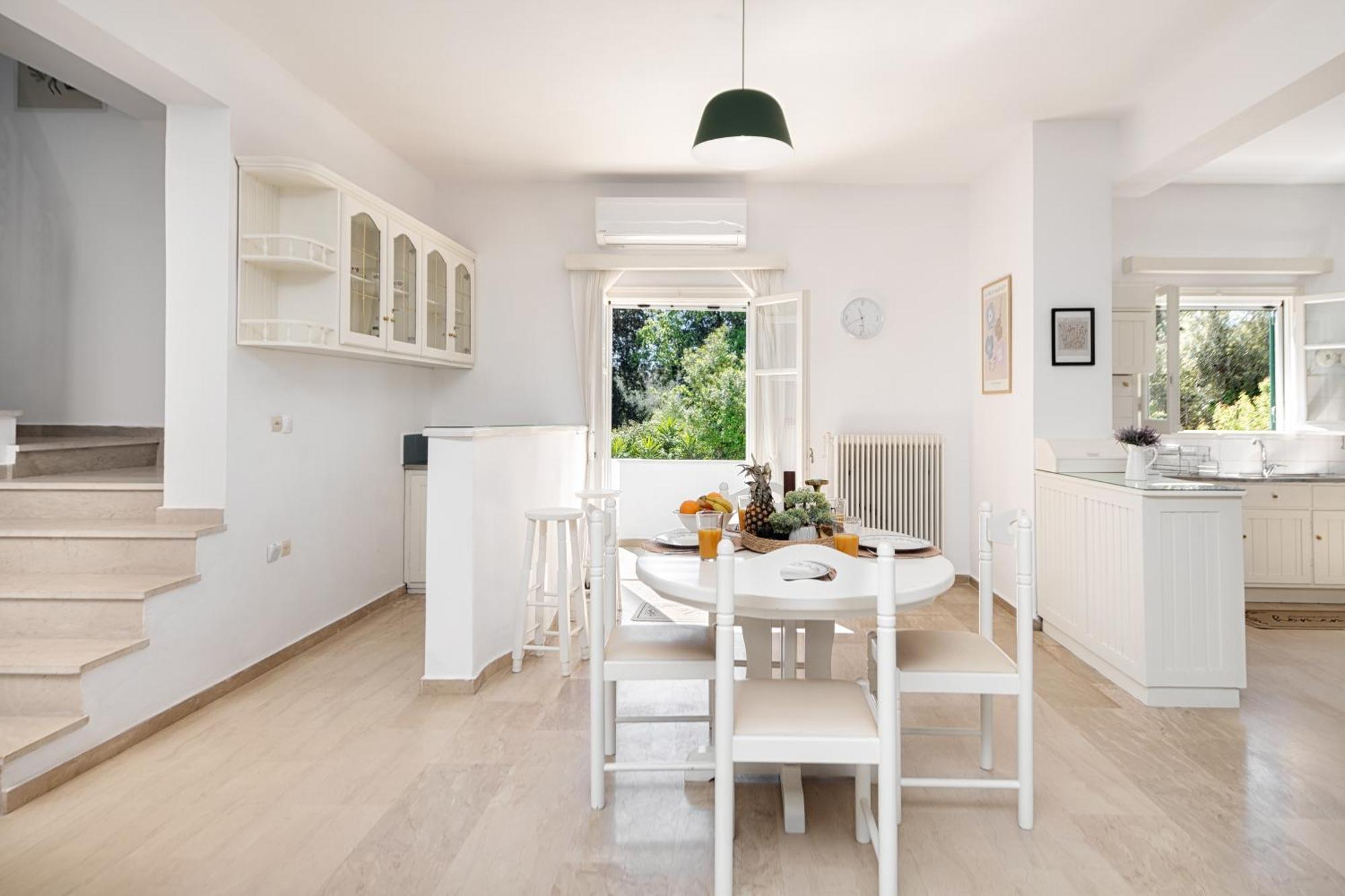 Secret Garden Villa-3bd, Pool & Bbq In Villa *
