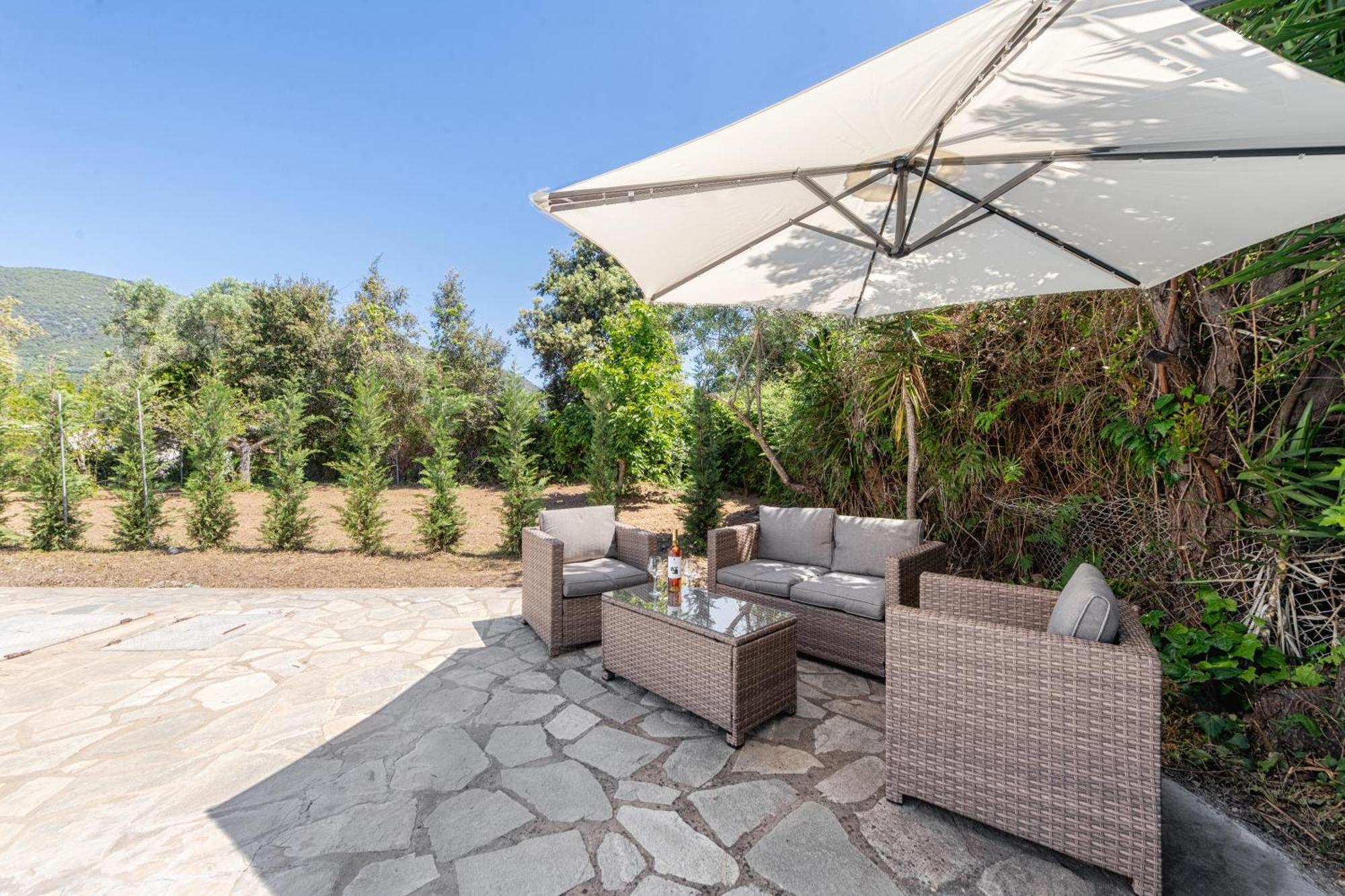 Secret Garden Villa-3bd, Pool & Bbq In Villa *